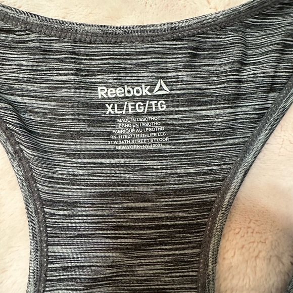 Reebok workout tank - Picture 1 of 3